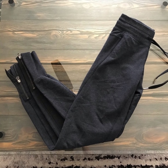 lululemon athletica Pants - Lululemon jogger 🍋